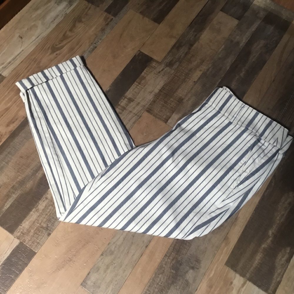 NWOT. Loft by Ann Taylor Women’s Sz 8 Slacks